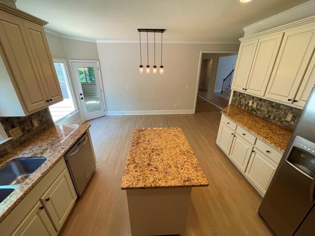 Building Photo - 510 Stonebrook Farms Dr