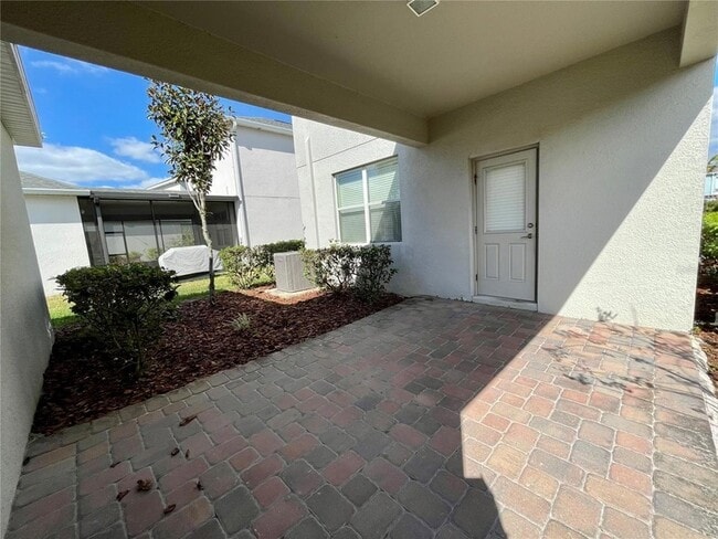 Building Photo - 11854 Sonnet Ave