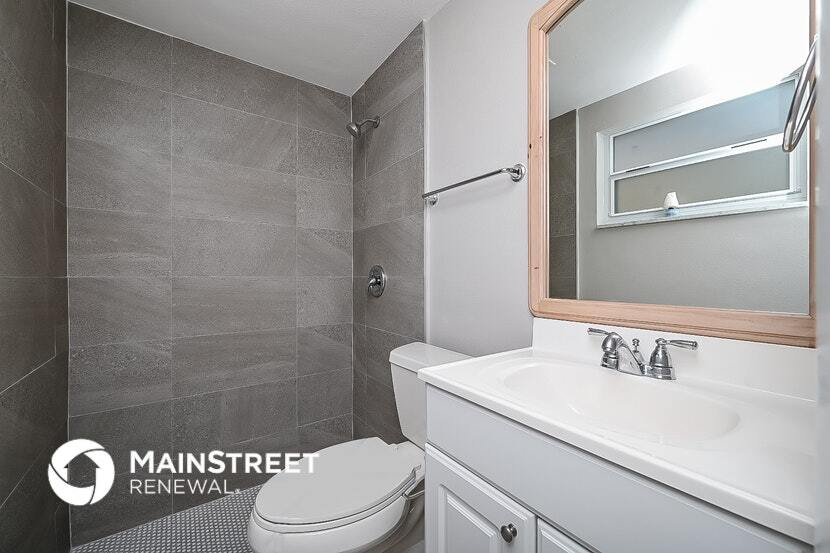 Building Photo - 4010 Stratfield Dr