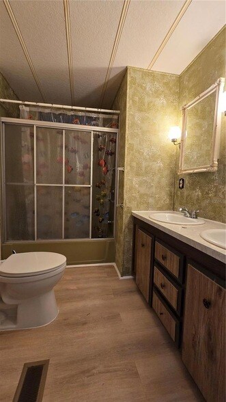 Building Photo - 7393 Fairlane Ave