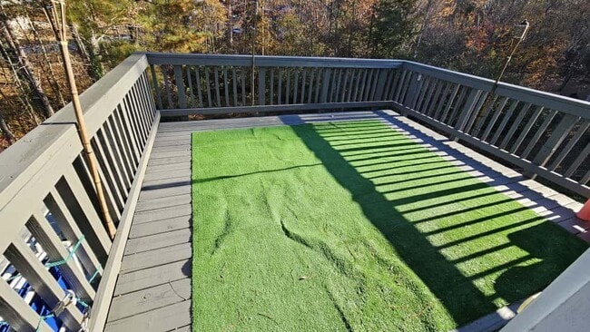 Building Photo - 2126 Crown Park Dr