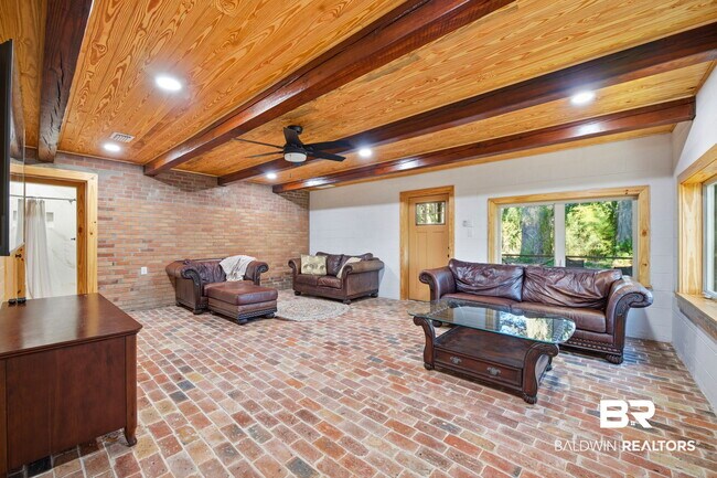 Building Photo - 27522 Burkhardt Dr