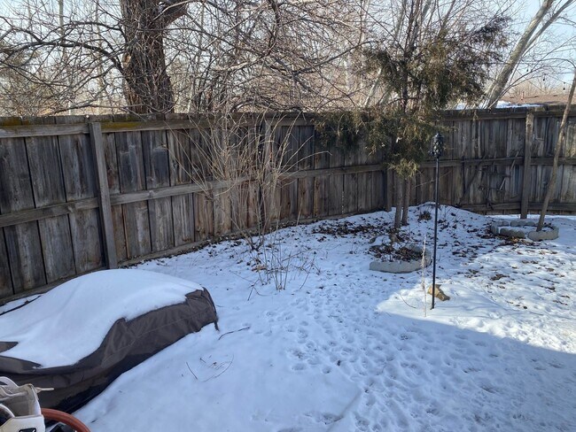 Building Photo - Charming 1 Level House 3 Bed, 2 Bath with ...