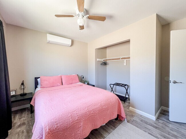 Building Photo - 60721 Alta Loma Dr