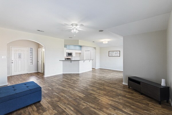 Building Photo - 15210 Main Royal Dr