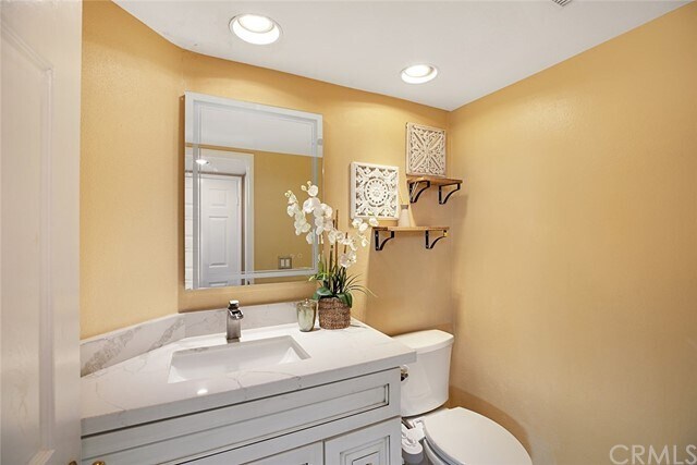 Building Photo - 23 Las Cruces