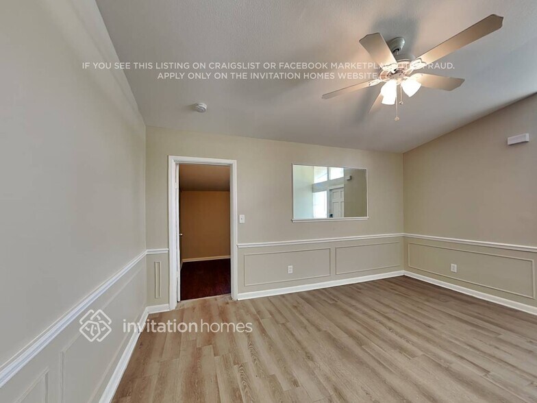 Building Photo - 908 Lakewood Ave