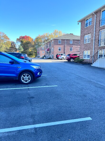 Building Photo - 99 East Broadway