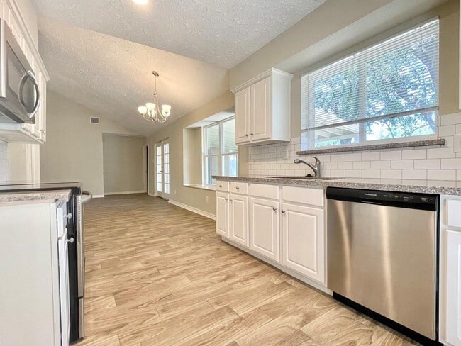 Building Photo - 22526 Carter Moir Ln