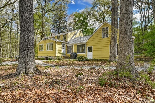 Building Photo - 792 Smith Ridge Rd