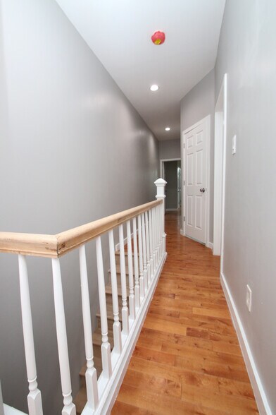 Building Photo - 3831 N Sydenham St