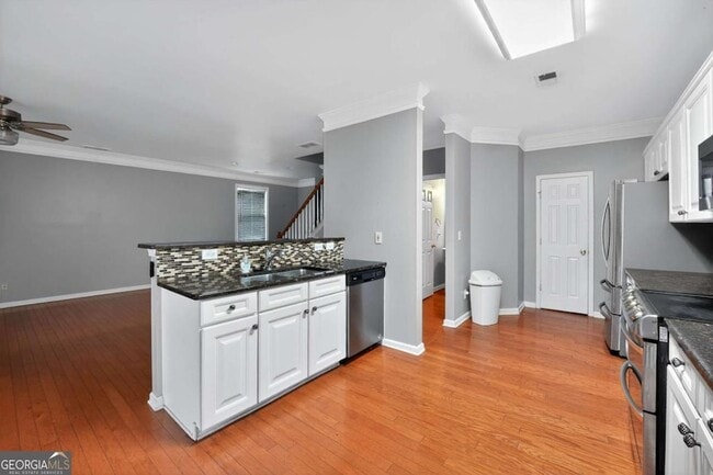 Building Photo - 605 Lofty Ln