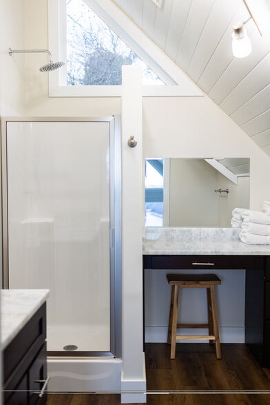 Building Photo - 210 Gail Dr