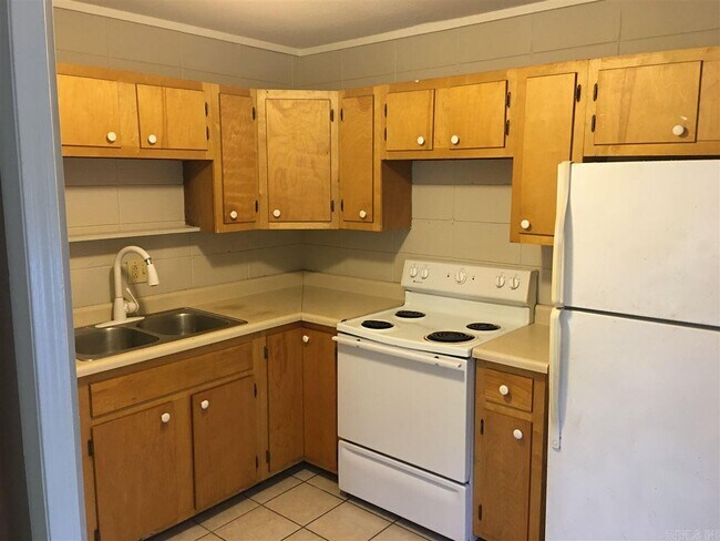 Building Photo - 9 Pinetree Apartment Rd