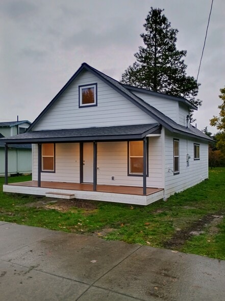 Building Photo - 642 Weed Ave