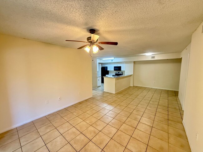 Building Photo - SPACIOUS 2/2 WITH SPLIT FLOOR PLAN WITH BALCONY ACCESS!