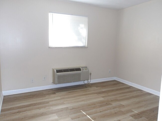 Building Photo - 4012 Southern Pkwy