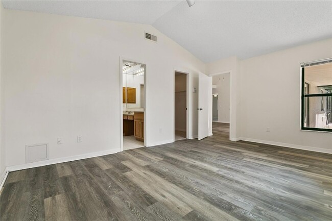 Building Photo - 3612 Biscayne Dr