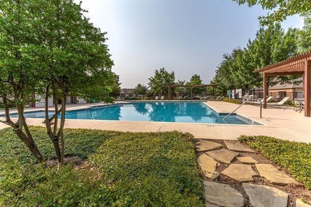 Building Photo - 9380 Snowberry Dr