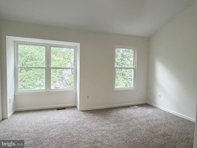 Building Photo - 9609 Clocktower Ln