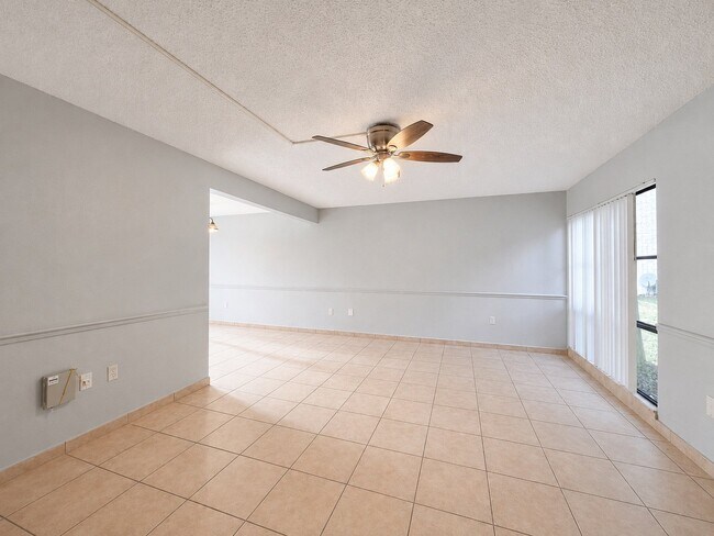 Building Photo - 2811 SW Archer Rd