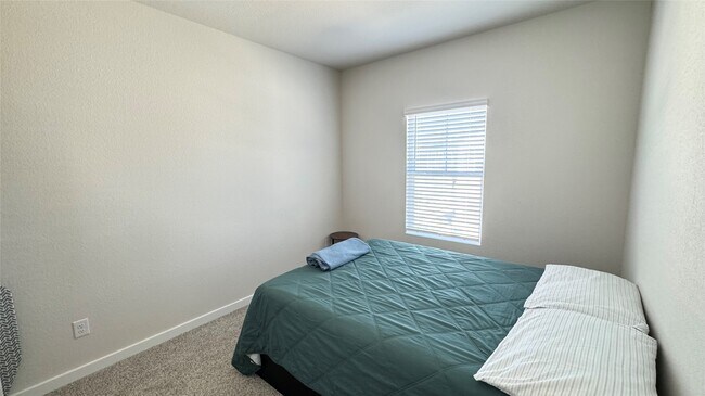 Building Photo - 1505 Red Acer Dr