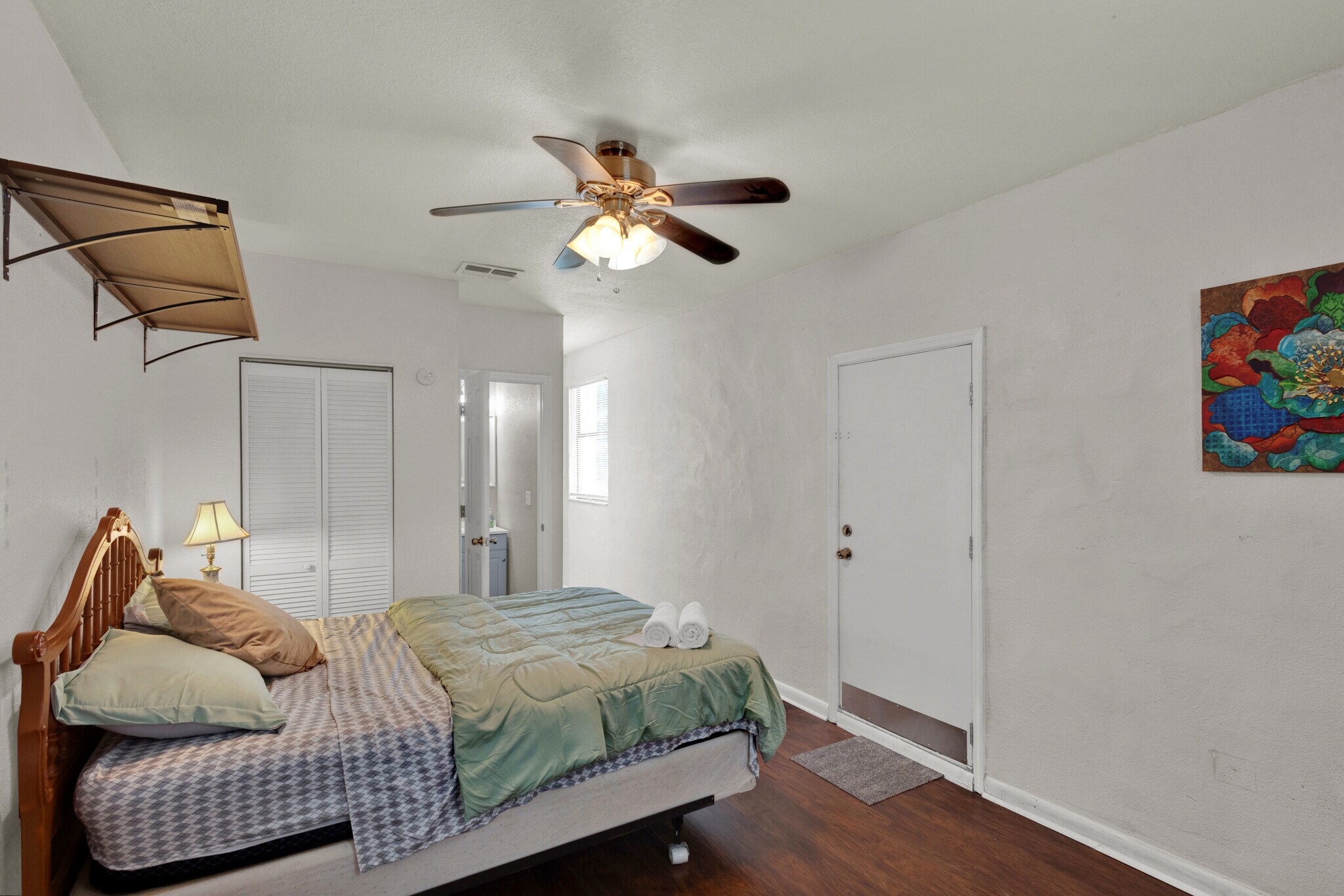 Master bed 2 - 7464 Old Kings Rd S