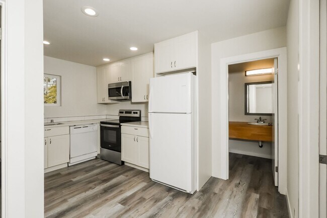 Building Photo - 7151-7153 Fauntleroy Wy SW