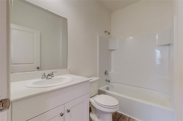 Building Photo - 1649 Whitworth Dr