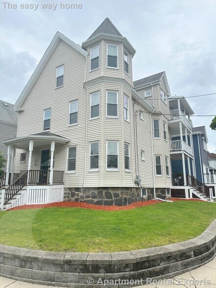 Building Photo - 57 Greenleaf Ave