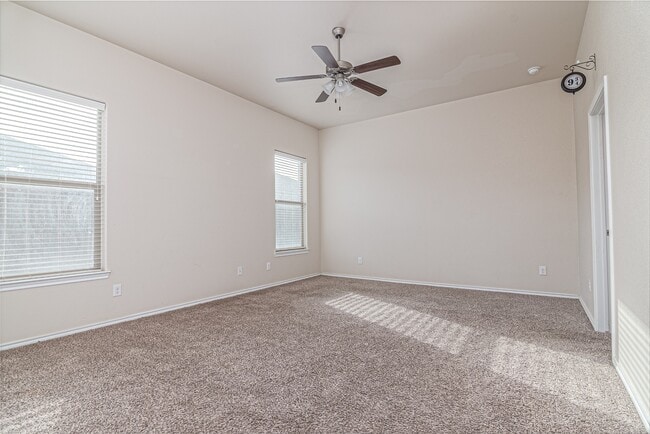 Building Photo - 6719 Yellow Rose Ct