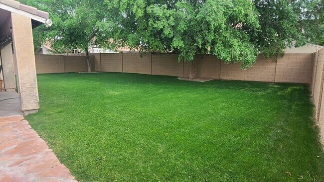 Building Photo - 5-bedroom in the heart of Gilbert