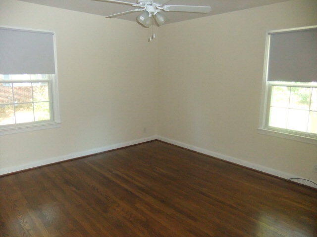 Building Photo - 1010 Evans Rd