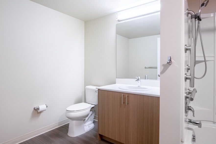 Building Photo - 15301 NE Turing St