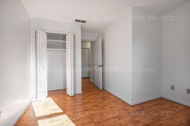 Building Photo - 3609 Locust Cir E