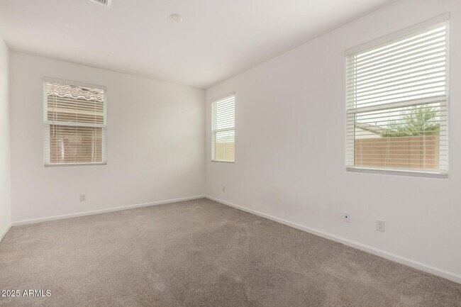 Building Photo - 3048 E Riding Boot Wy