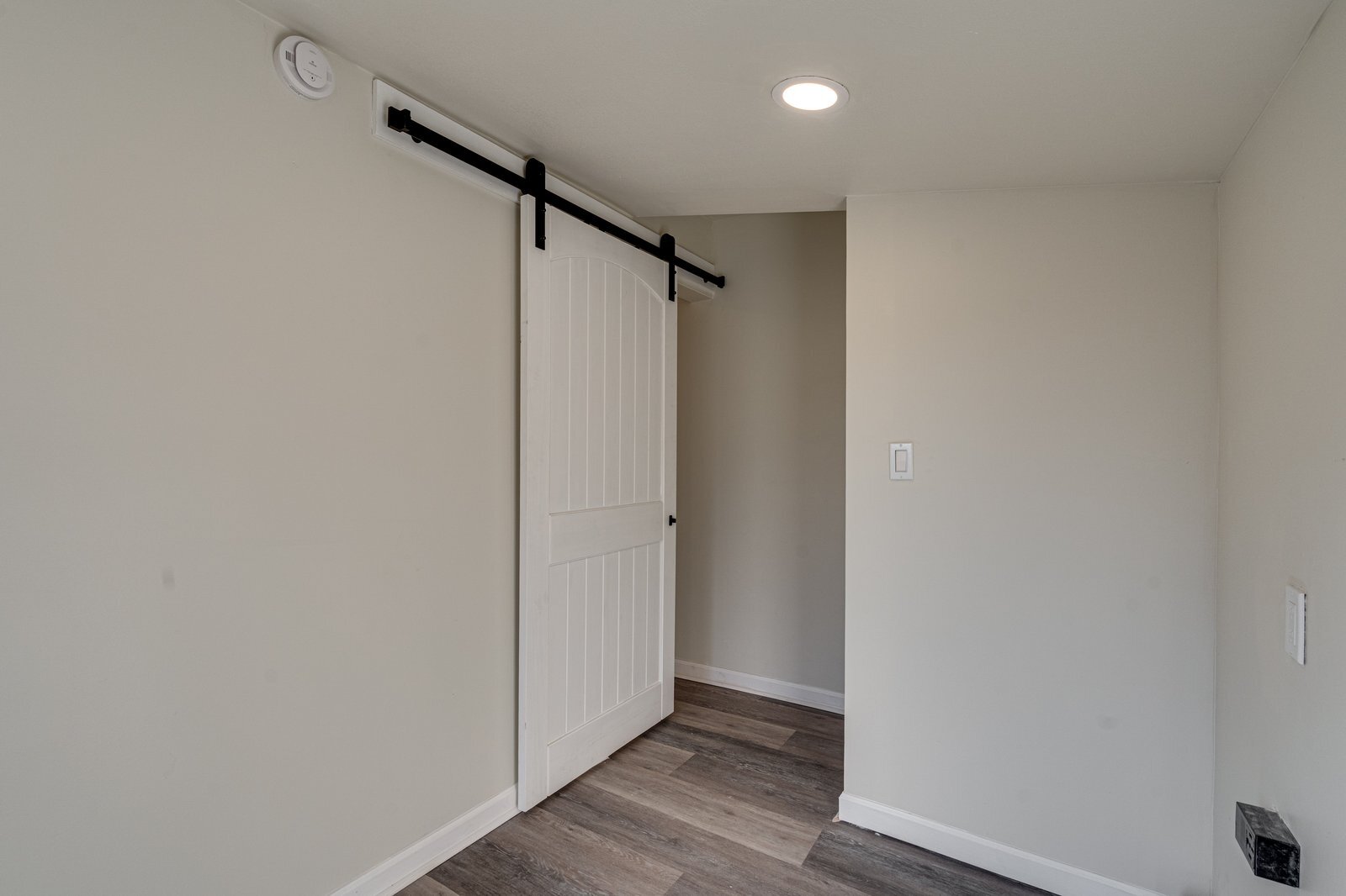 Building Photo - 934 Hulana St