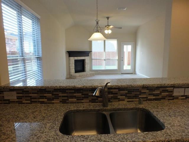 Building Photo - 620 Calliopsis St