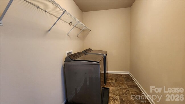 Building Photo - 508 Knothole Ln