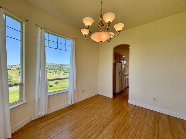 Building Photo - 6255 Peacock Way