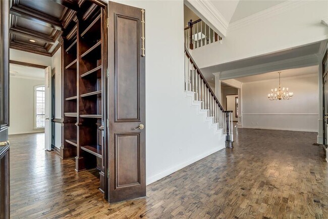 Building Photo - 1300 Irvine Dr