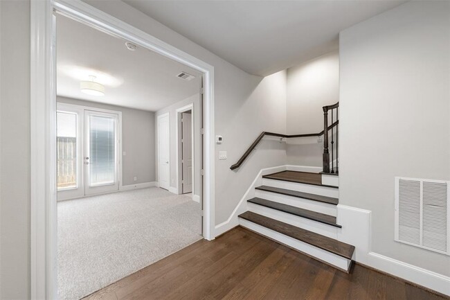 Building Photo - 4021 University Grove St