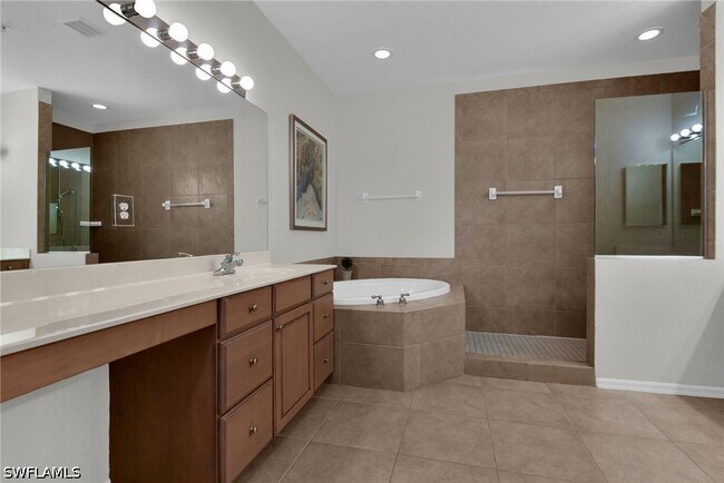 Building Photo - 12870 Carrington Cir