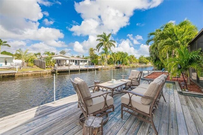 Primary Photo - 1951 NW 33rd St