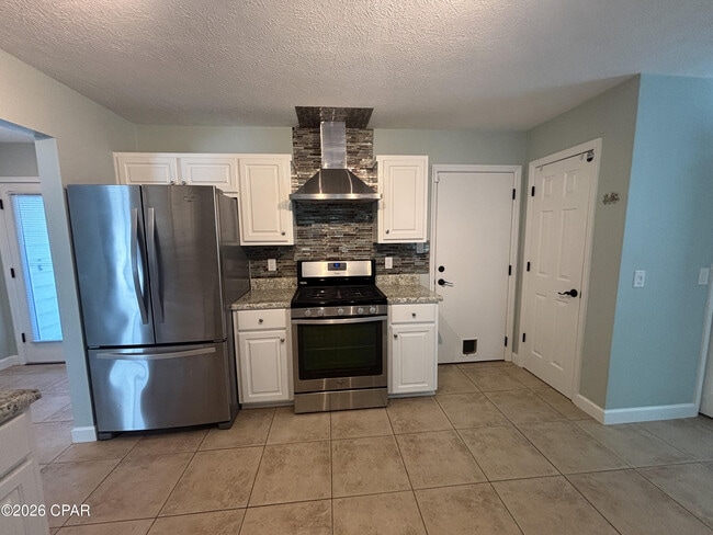 Building Photo - 7312 Rodgers Dr