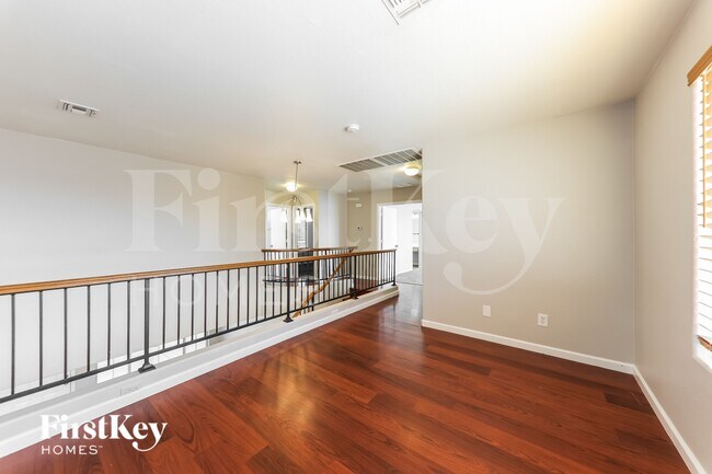 Building Photo - 12807 W Voltaire Ave