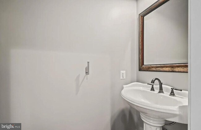 Building Photo - 16379 Covey Cir