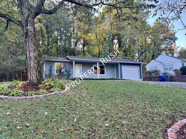 Building Photo - 1110 Fernway Cir