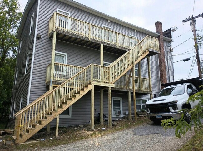 Building Photo - 69 Franklin St