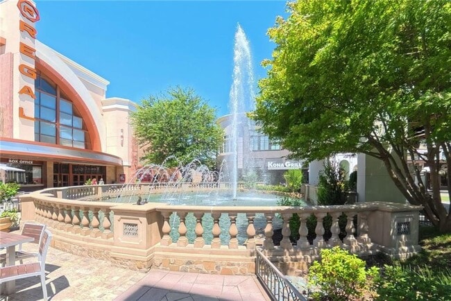 Building Photo - 120 Grand Cres